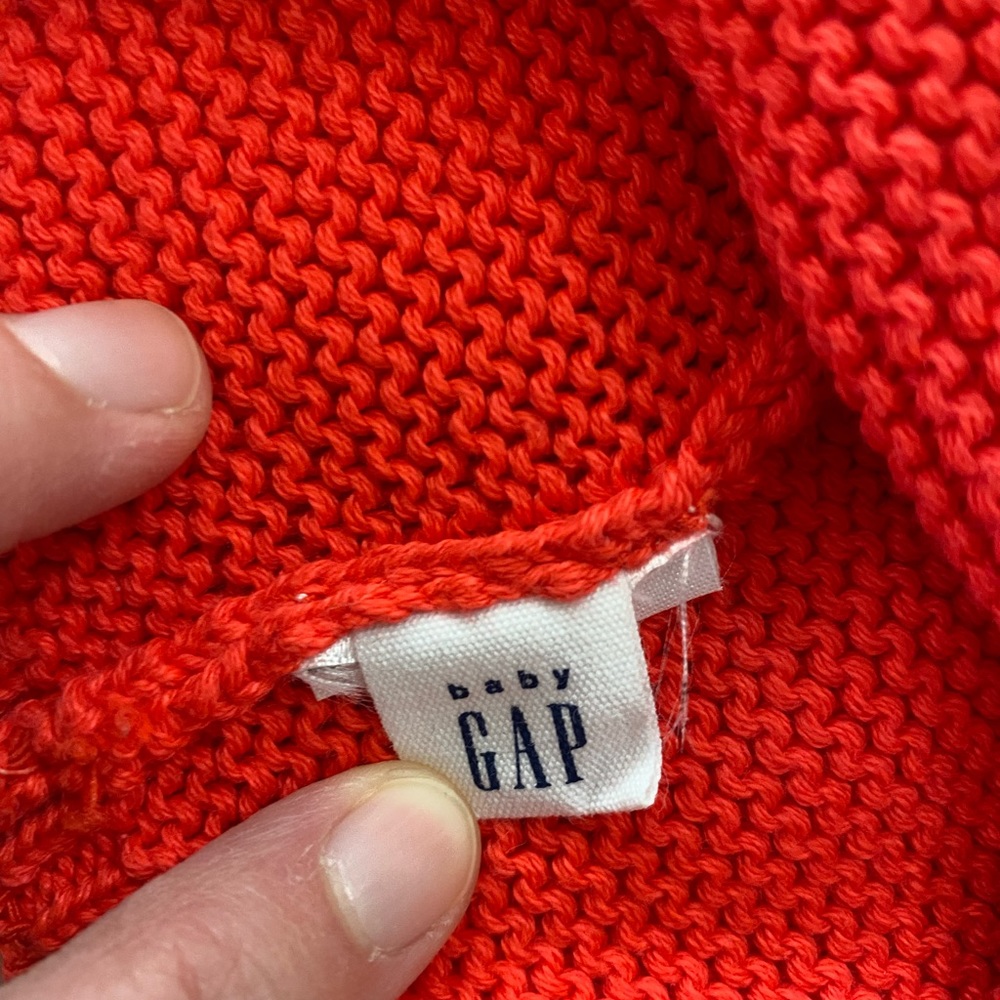 🌈 2/$15 Toddler Apple Knit Hat - Picture 2 of 2
